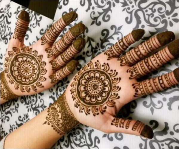 simple-mehndi-plam